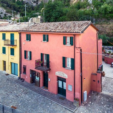 La Locanda Del Povero Diavolo Torriana Buitenkant foto
