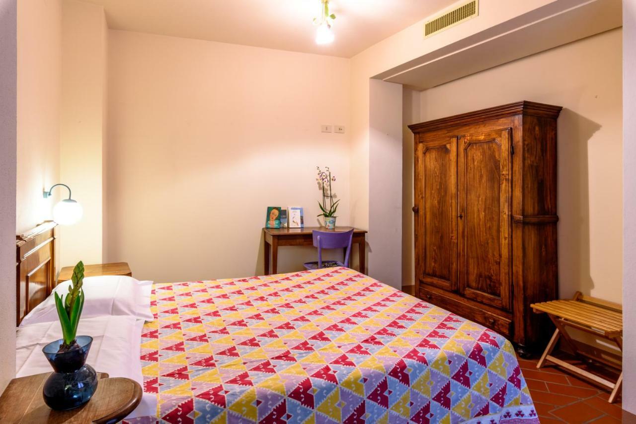 La Locanda Del Povero Diavolo Torriana Buitenkant foto