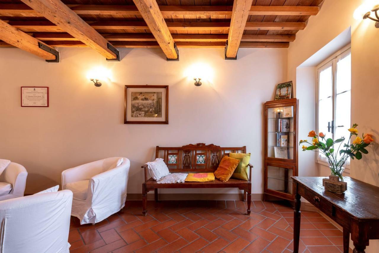 La Locanda Del Povero Diavolo Torriana Buitenkant foto