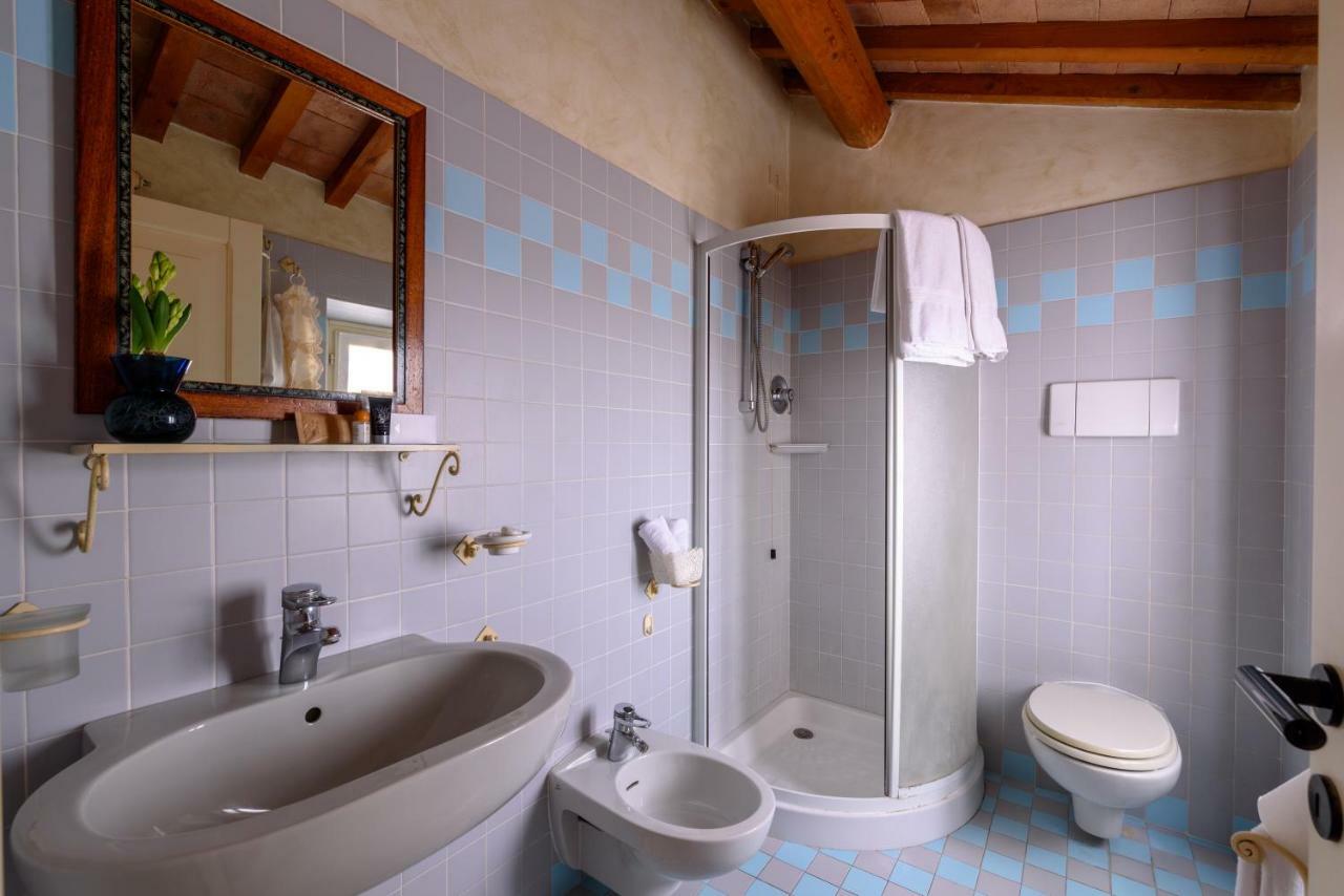 La Locanda Del Povero Diavolo Torriana Buitenkant foto