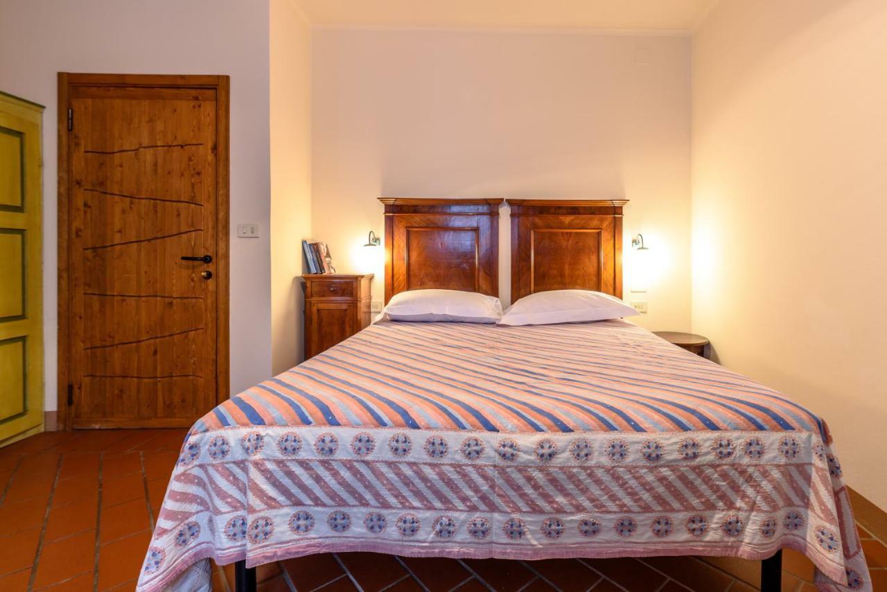 La Locanda Del Povero Diavolo Torriana Buitenkant foto