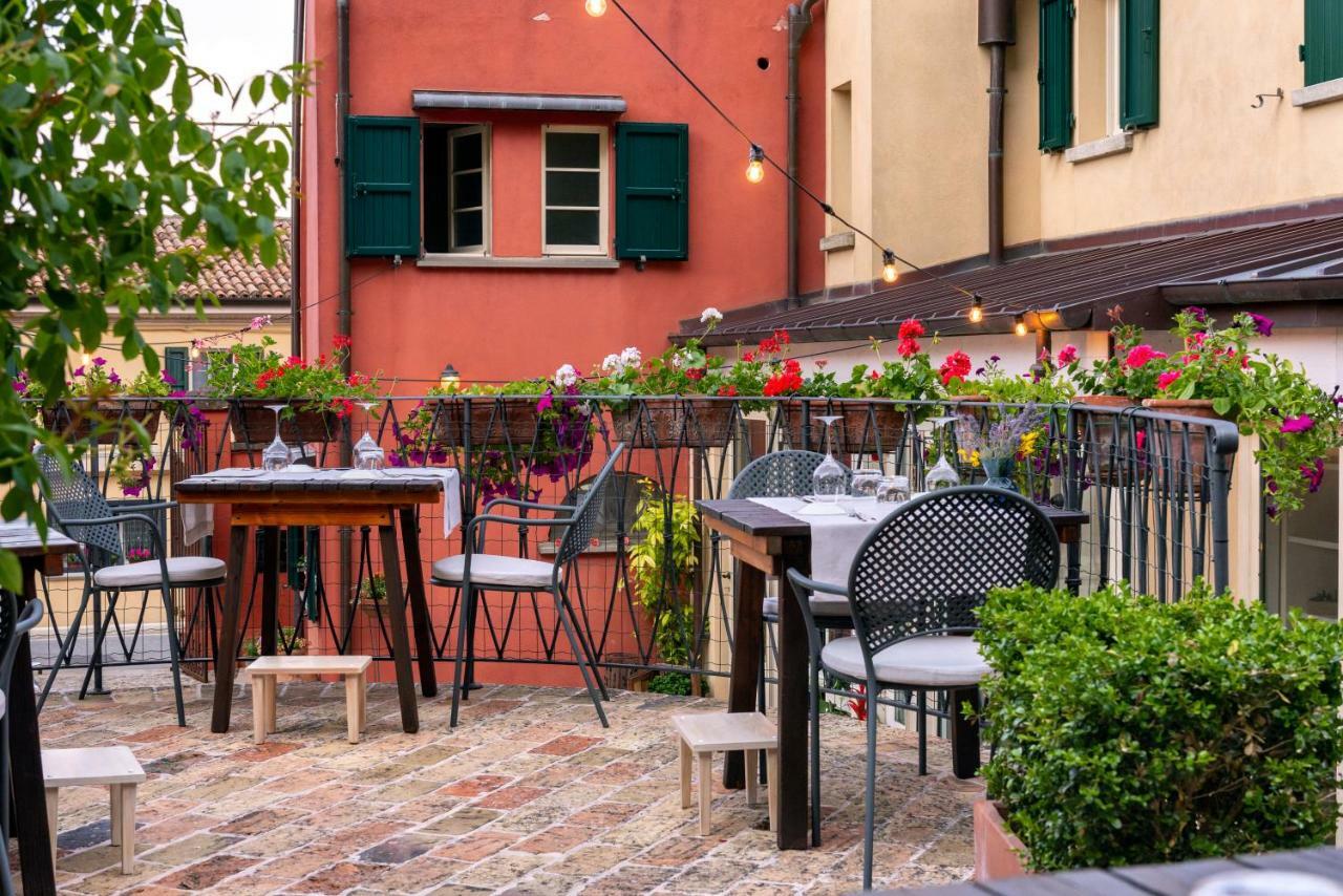 La Locanda Del Povero Diavolo Torriana Buitenkant foto